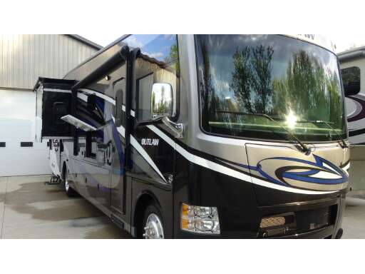 Thor Motor Coach Outlaw Rvs For 261 Rv Trader 2016 Thor Motor Coach Outlaw 37rb In Howell Mi
