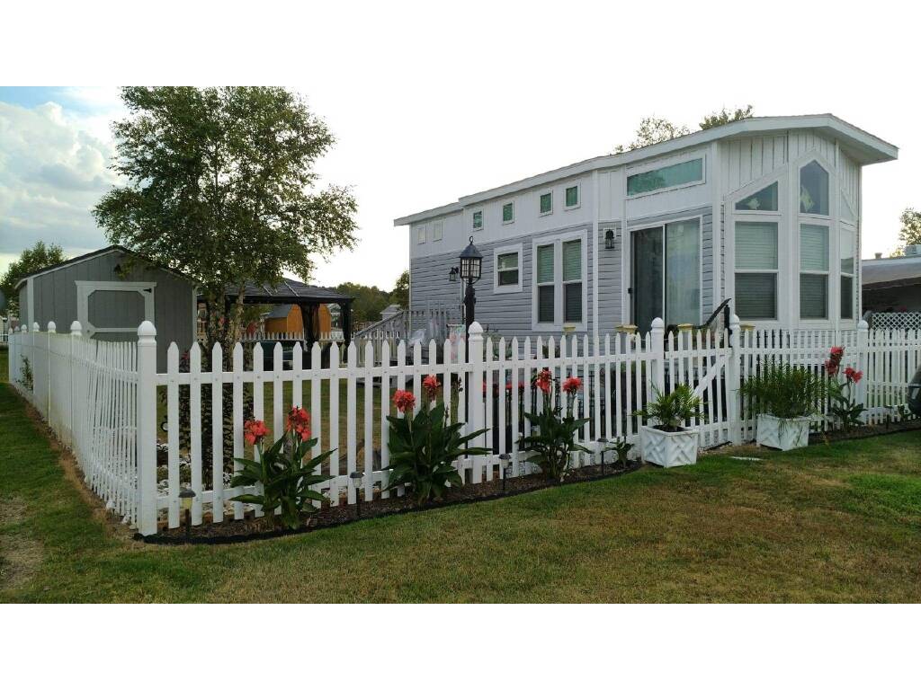 2016 Cavco PARK MODEL, Chocowinity NC