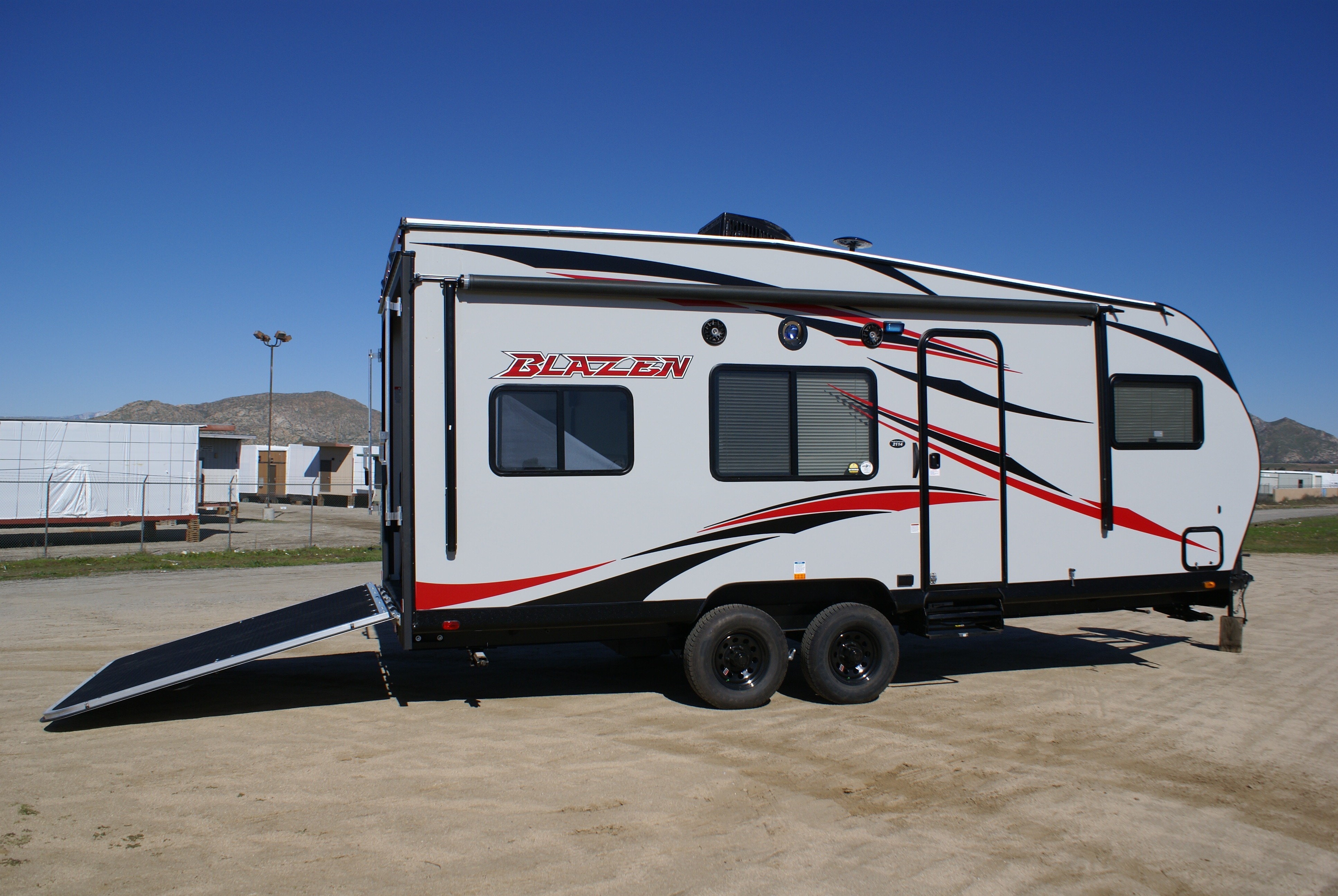 2019 Pacific Coachworks Blazen Toy Hauler 2114le For Sale in Banning