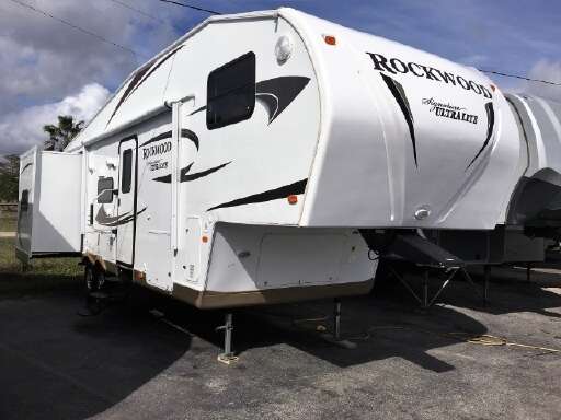 2012 Forest River Rockwood Signature Ultra Lite 8281ws Trailer Reviews Prices And Specs Rv Guide