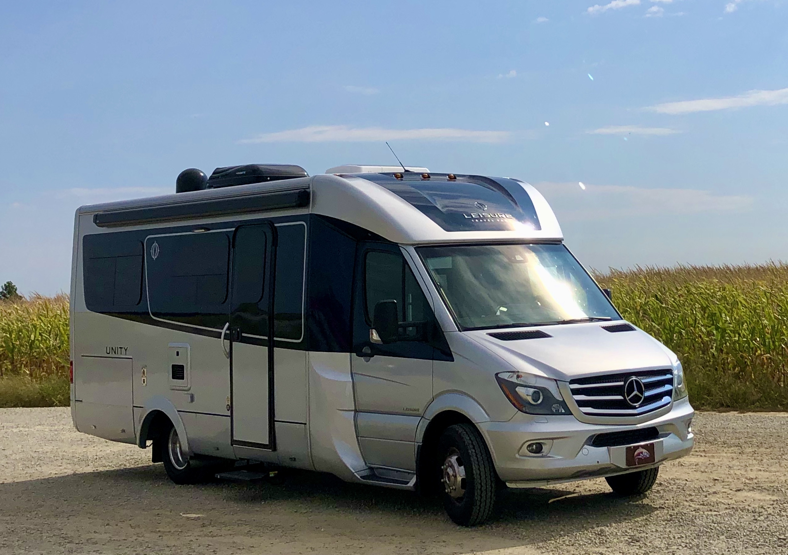 2019 leisure travel van unity
