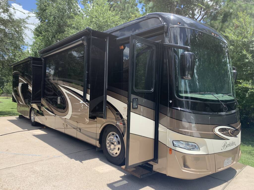 2016 Forest River Berkshire Xl 40bh Magnolia Tx Rvtrader Com