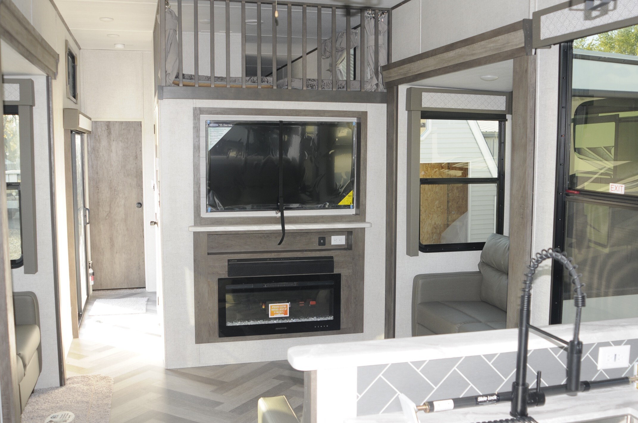 2021 Forest River Salem Grand Villa 42FK For Sale in Middle Point, OH