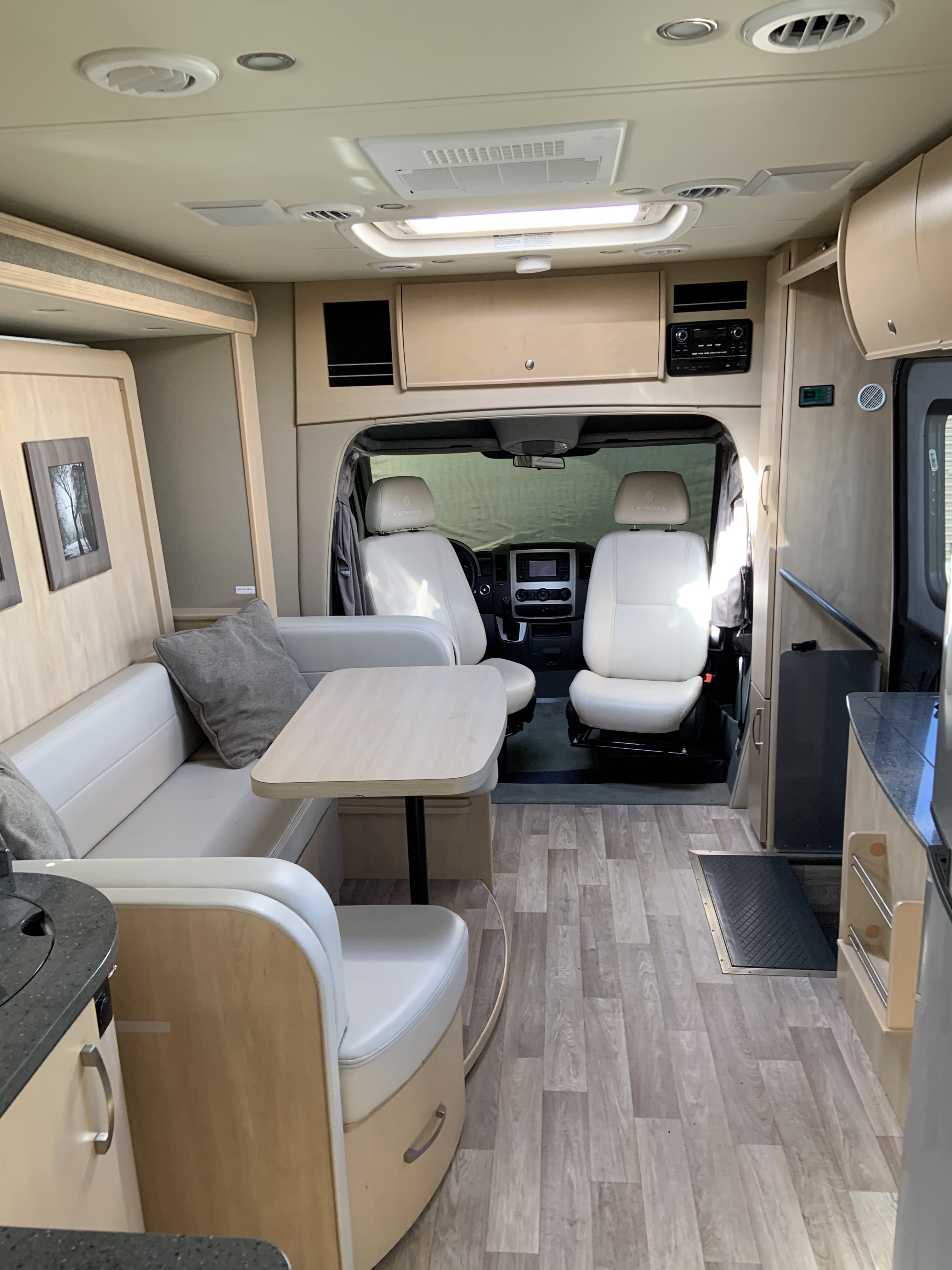 2014 leisure travel unity u24mb