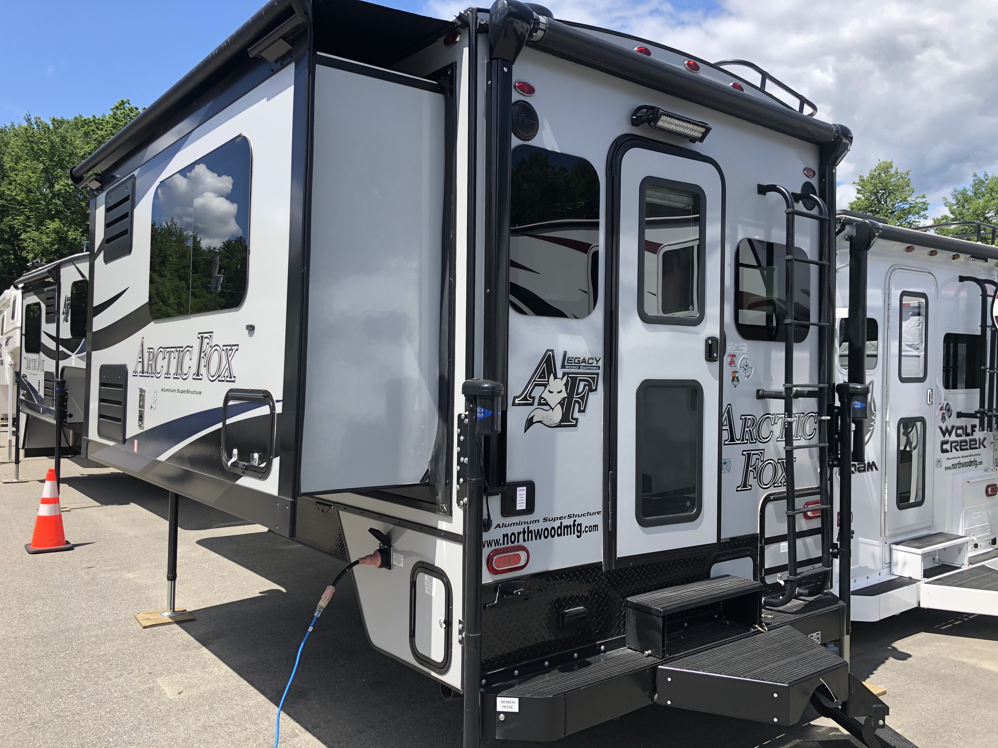 Arctic Fox 992 For Sale - Northwood Mfg Truck Campers - RV Trader