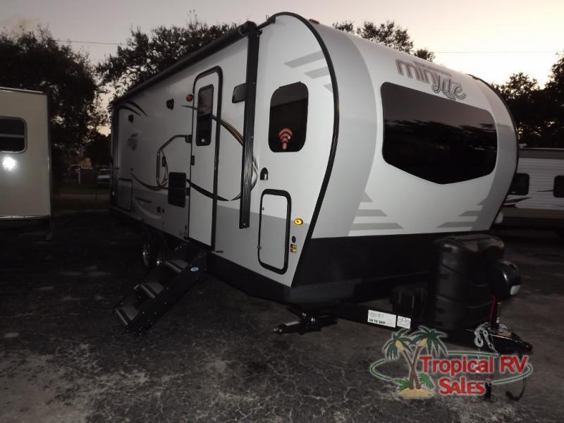 rockwood mini lite 2506s with theater seating