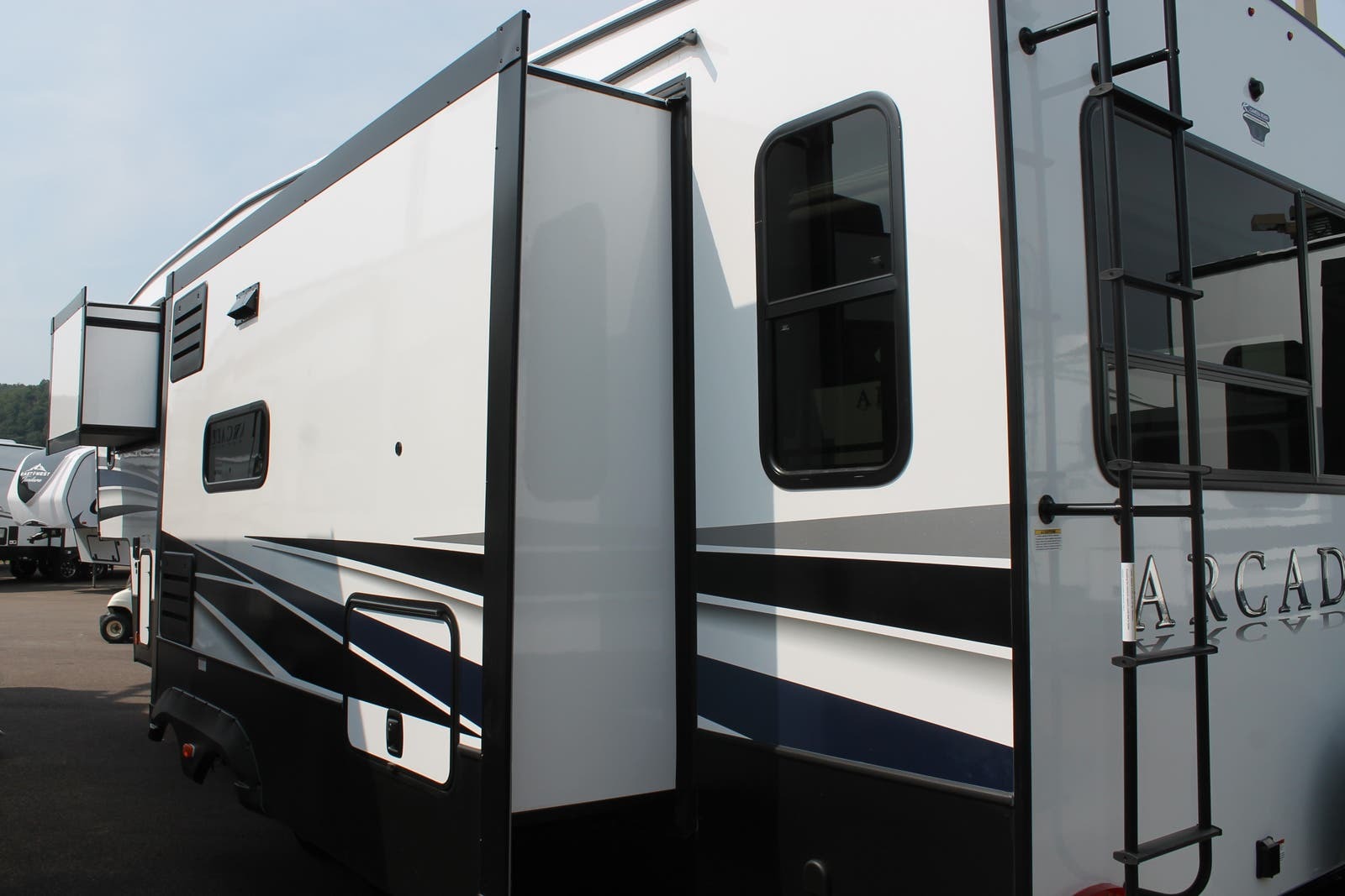 2021 Keystone Arcadia HalfTon 3250RL For Sale in Bath, NY RV Trader